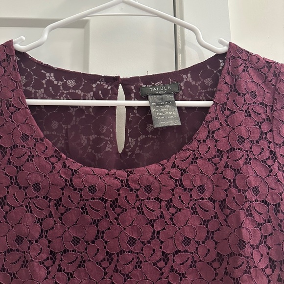 Talula Aritzia Purple Lace Short Sleeve Scoop Neck T-shirt Top Size XXS Women’s - Picture 4 of 13